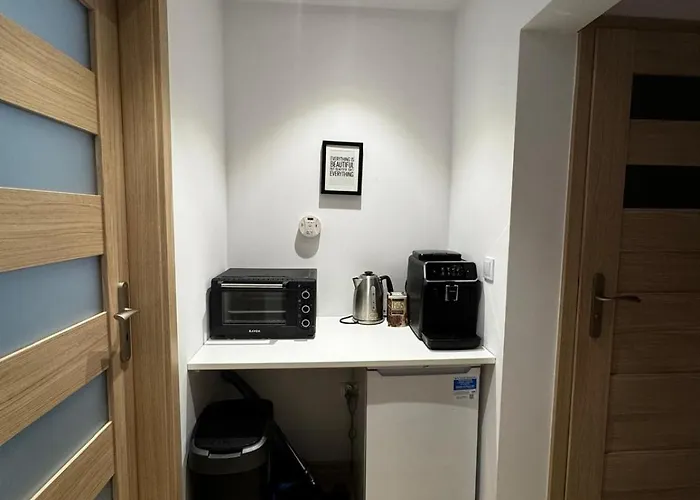 Ustay Rownica * אוסטראון