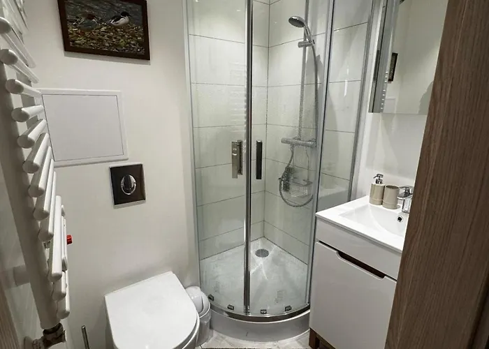 Ustay Rownica * אוסטראון